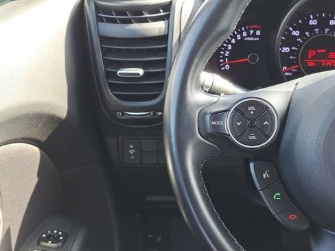 Used 2018 Kia Soul + image 23