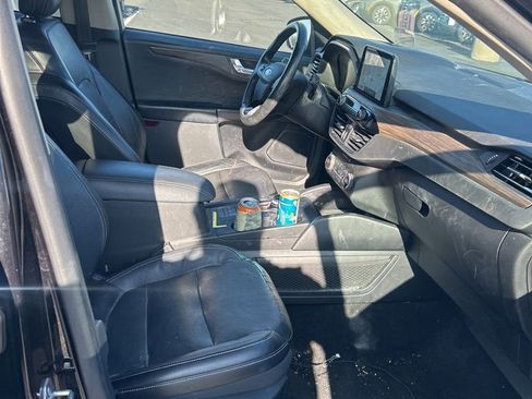 Used 2020 Ford Escape Titanium w/ Titanium Premium Package 2.0 image 8