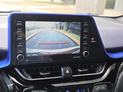 Used 2021 Toyota C-HR XLE FWD image 11