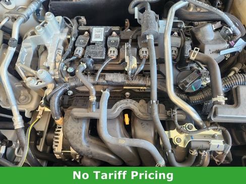 Certified 2025 Nissan Kicks SR image 29