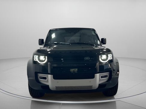 Used 2025 Land Rover Defender 110 S image 7