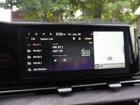 Used 2024 Kia Carnival EX FWD image 47