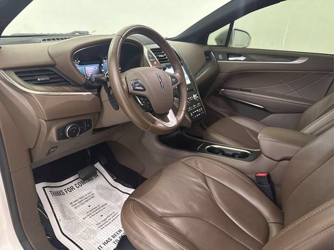 Used 2017 Lincoln MKC Reserve FWD image 27