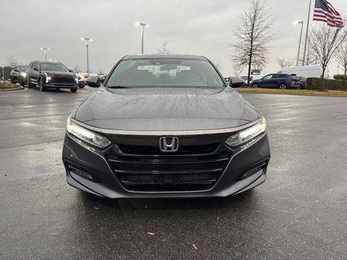 Used 2018 Honda Accord Sport image 3