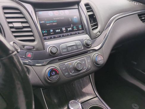 Used 2018 Chevrolet Impala Premier w/ Premier Convenience Package image 27