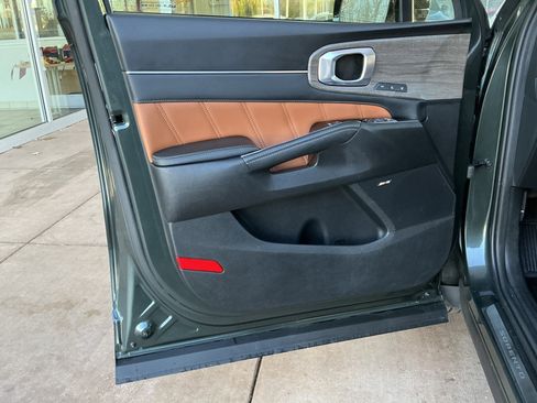 Used 2022 Kia Sorento SX Prestige w/ Rust Color Package image 14