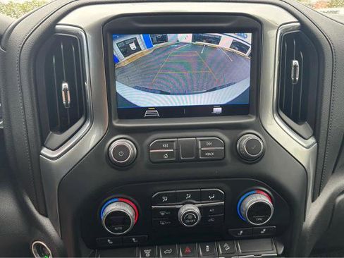 Used 2022 Chevrolet Silverado 2500 LT w/ Convenience Package AWD/4WD image 21
