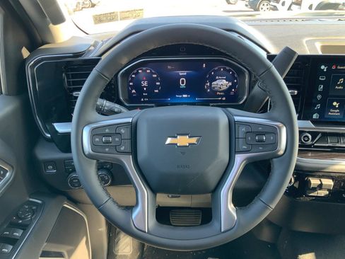 New 2026 Chevrolet Silverado 1500 LT image 17
