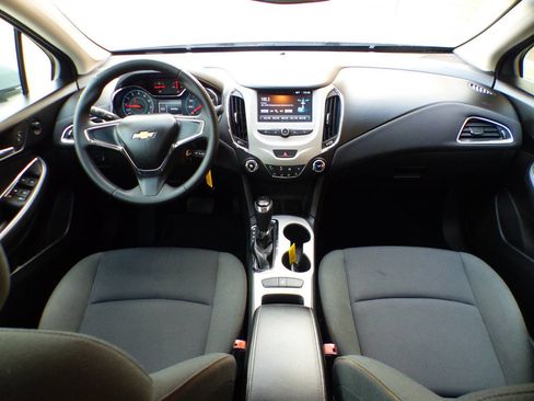 Used 2016 Chevrolet Cruze LS FWD image 23