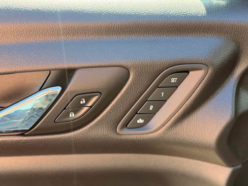 Used 2022 GMC Acadia Denali w/ GMC Pro Grade Package AWD/4WD image 9