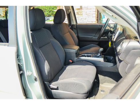 Used 2022 Toyota Tacoma SR5 w/ Trail Edition AWD/4WD image 14