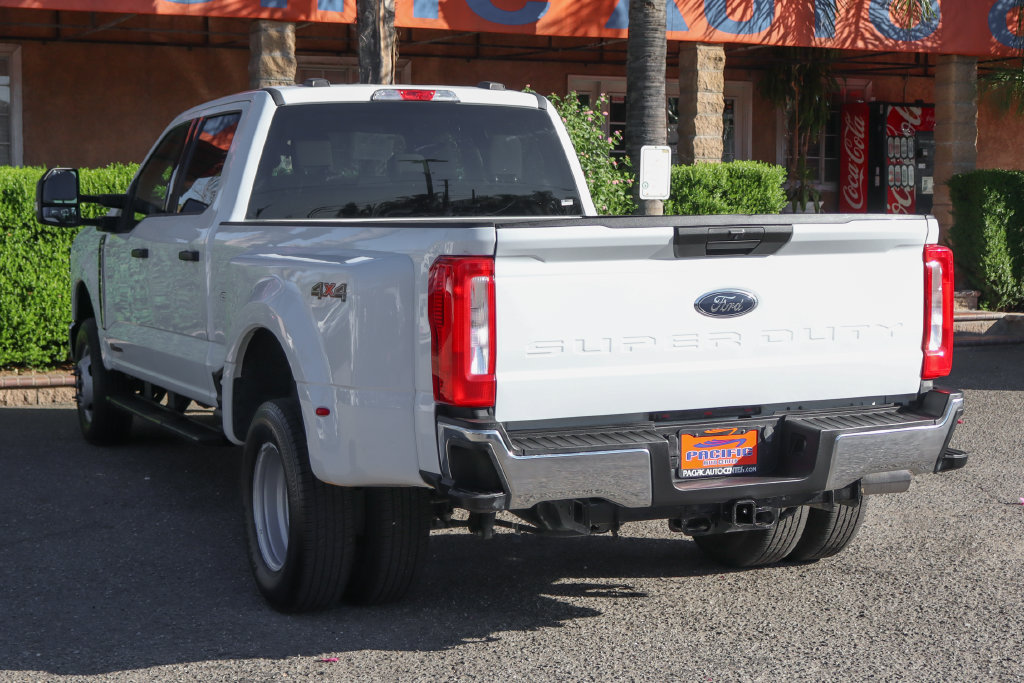Used 2024 Ford F350 XLT AWD/4WD image 6