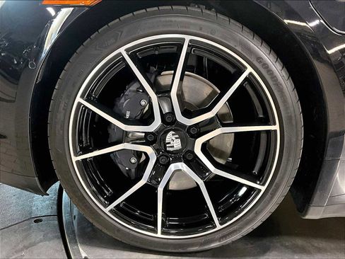 Used 2025 Porsche Taycan image 14