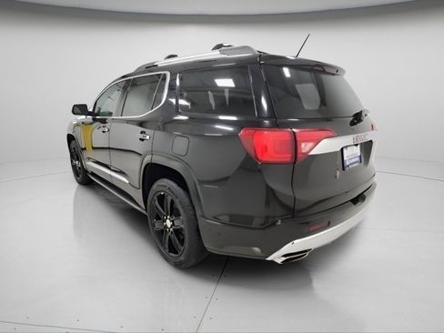 Used 2017 GMC Acadia Denali w/ Technology Package image 12