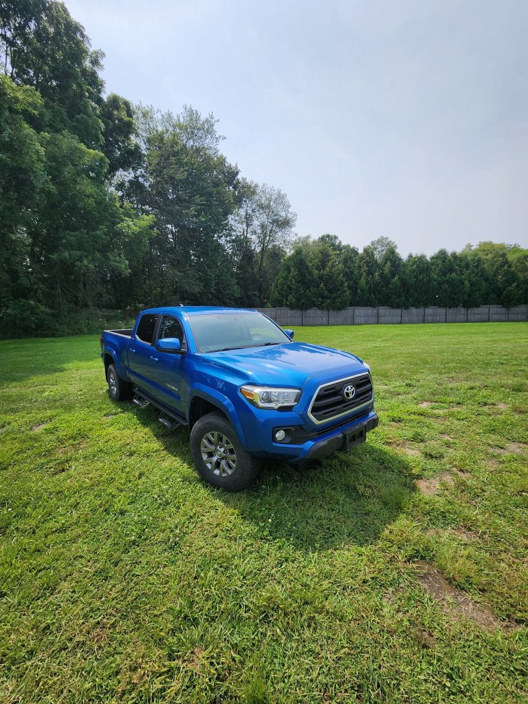 Used 2016 Toyota Tacoma SR5 w/ SR5 Appearance Package (SN) AWD/4WD 360° Tour