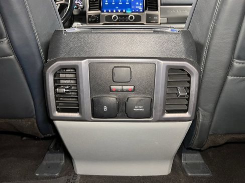 Used 2022 Ford F350 Limited image 14