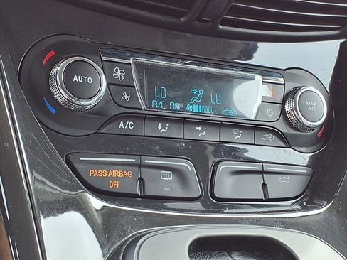 Used 2015 Ford Escape Titanium image 8