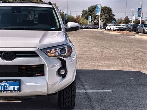 Used 2023 Toyota 4Runner SR5 image 11