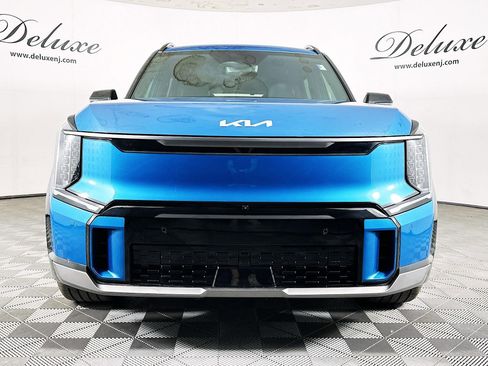 Used 2024 Kia EV9 GT-Line AWD/4WD image 2