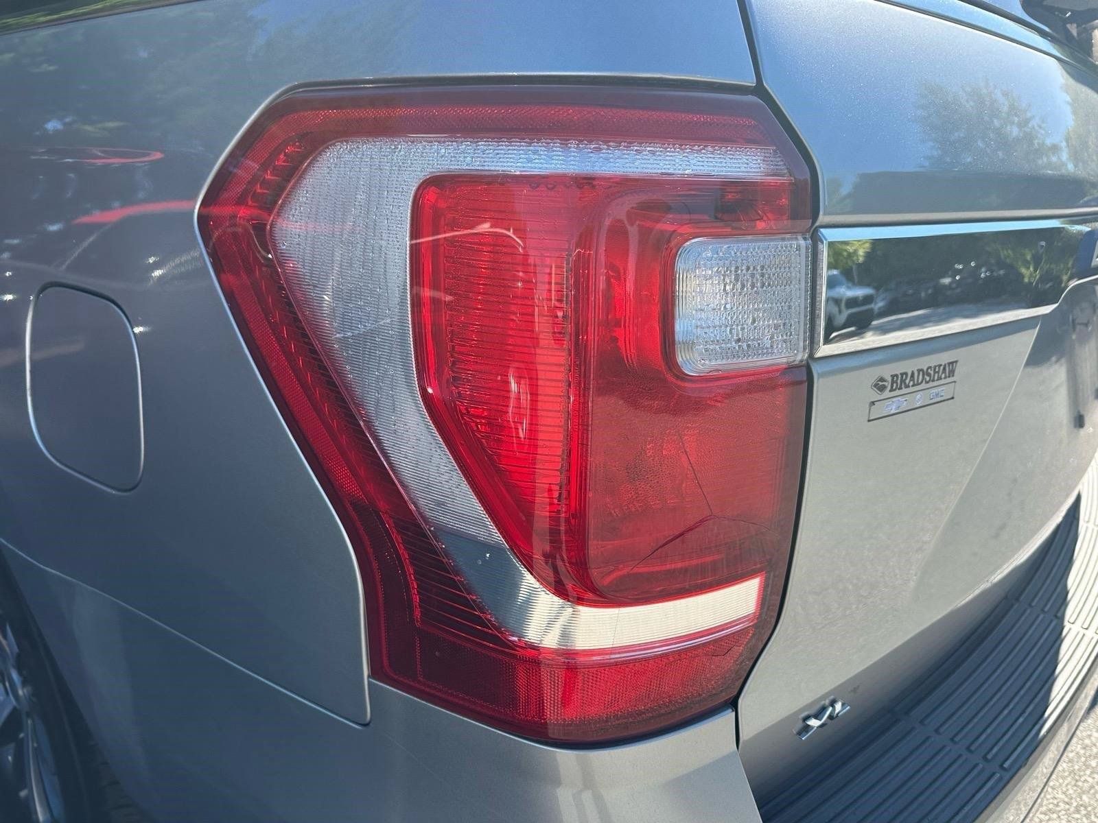 Used 2020 Ford Expedition Max XLT w/ Equipment Group 202A AWD/4WD image 14