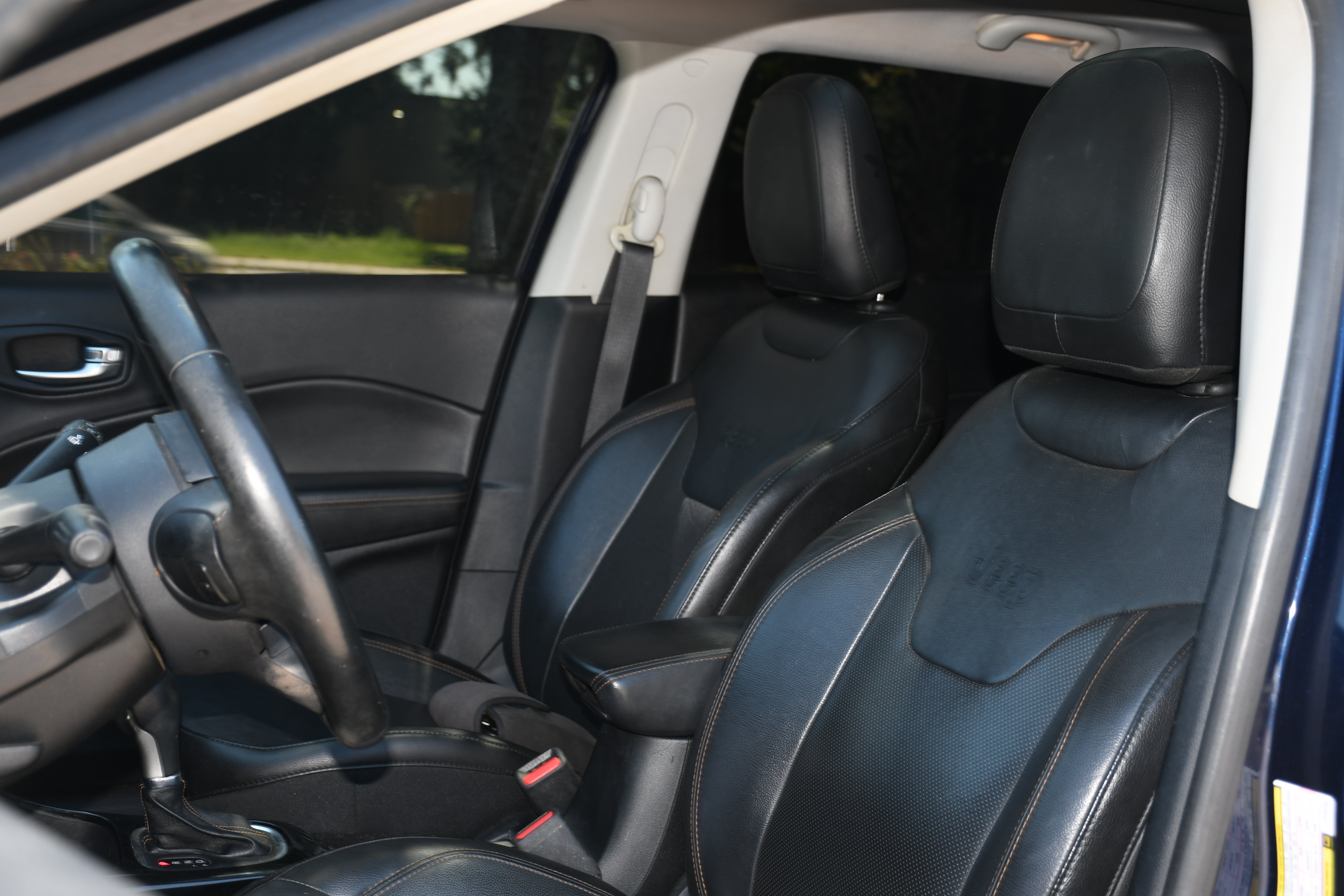 Used 2018 Jeep Compass Limited w/ Navigation Group FWD image 12