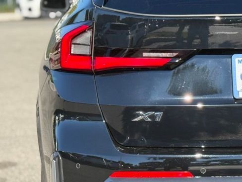 Used 2025 BMW X1 xDrive28i w/ Technology Package image 12