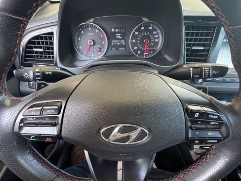 Used 2018 Hyundai Elantra Sport w/ Cargo Package FWD image 11