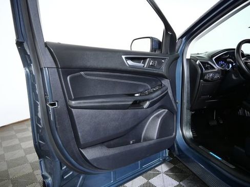 Certified 2019 Ford Edge Titanium w/ Cold Weather Package AWD/4WD image 14