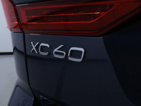 Used 2018 Volvo XC60 T6 Inscription w/ Convenience Package image 10