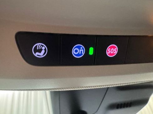 Used 2023 Buick Envision Avenir image 28