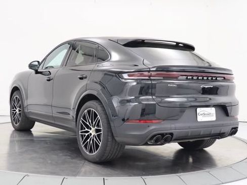 Used 2024 Porsche Cayenne Coupe w/ Premium Package Plus AWD/4WD image 3