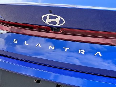 Certified 2024 Hyundai Elantra SEL FWD image 30