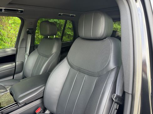 Used 2024 Land Rover Range Rover SE AWD/4WD image 27