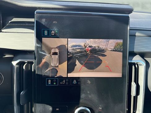 Used 2025 GMC Acadia Elevation FWD image 21