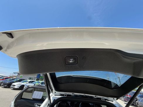 Used 2022 Ford Edge ST-Line AWD/4WD image 18