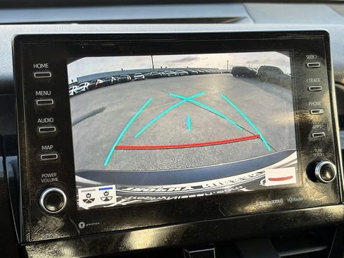 Used 2024 Toyota Camry XLE FWD image 27