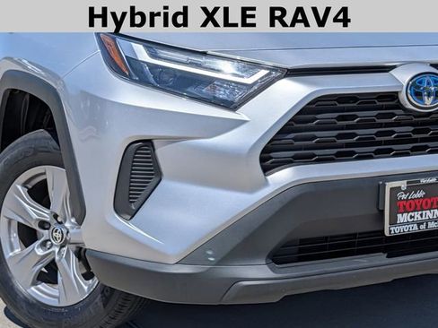 Used 2024 Toyota RAV4 XLE AWD/4WD image 3