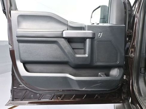 Used 2019 Ford F150 XLT w/ Equipment Group 302A Luxury AWD/4WD image 21