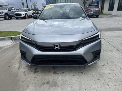 Used 2024 Honda Civic Sport image 2