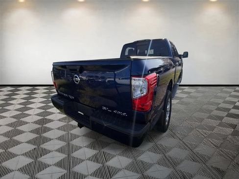 Used 2017 Nissan Titan SL AWD/4WD image 7