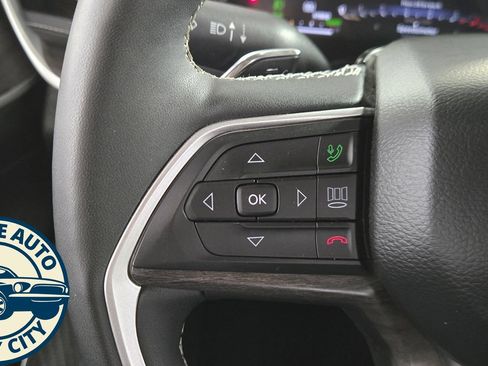 Used 2023 Jeep Grand Cherokee 4WD 4xe image 13