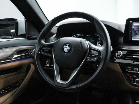 Certified 2023 BMW 530e w/ Premium Package image 16