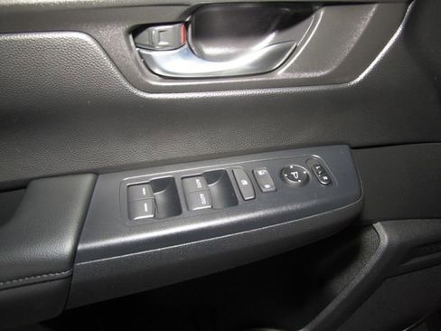 Certified 2025 Honda CR-V EX image 10