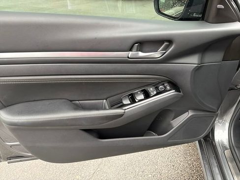 Used 2022 Nissan Altima 2.5 SL FWD image 15