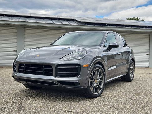 Certified 2021 Porsche Cayenne GTS AWD/4WD image 2