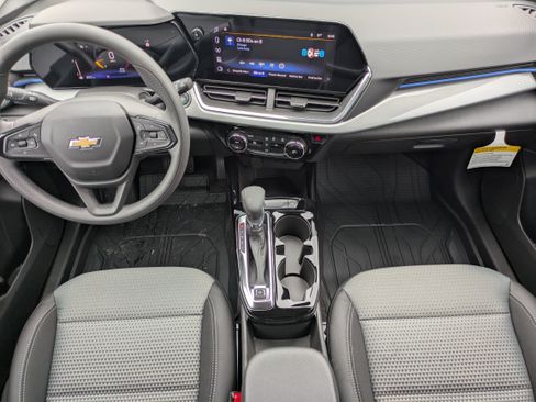 New 2026 Chevrolet Trax LT image 9