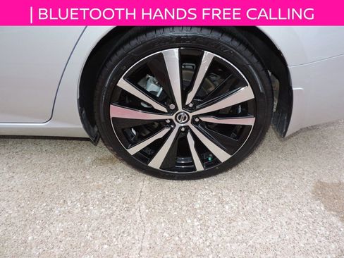 Certified 2021 Nissan Altima 2.5 SR w/ SR Premium Package image 12