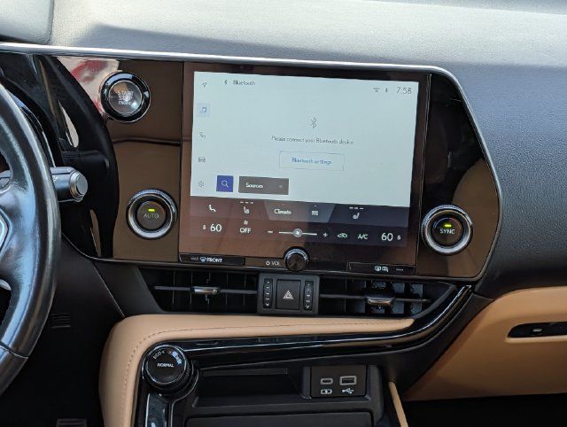 Used 2024 Lexus NX 250 FWD image 14