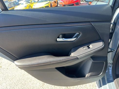 Used 2024 Nissan Sentra SR w/ SR Premium Package image 27