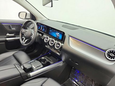 Used 2021 Mercedes-Benz GLA 250 4MATIC image 19